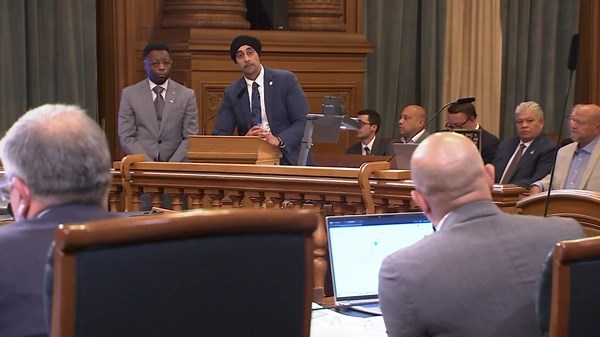 San Francisco Board of Supervisors grills PG&E officials about mass outage last December, demanding accountability