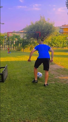 Tutorial di una finta top a calcio da imparare a casa #football #finta #dribbling #skills4all #perte