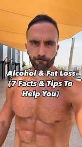 What’s the impact of alcohol on your fitness goals? Here are a few facts and some tips: 💤 Alcohol consumption interferes with sleep quality (especially Deep and REM, essential for muscle growth and recovery). This will lead to lower testosterone & more cortisol (not a good combination) 🍺Consuming alcohol will reduce the quality of your training sessions, affecting performance (physical and mental) 🍻 Alcohol reduces muscle protein synthesis, hindering muscle gains & leading to more fat accumul