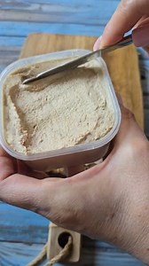 898K views · 7.6K reactions | Pate din sardine si ton ▪️1 conserva sardine ▪️1 conserva ton ▪️2 oua fierte tari ▪️40g unt moale ▪️1-2 linguri pasta branza (o puteți elimina dacă doriti) ▪️sare ▪️piper ▪️sucul de la jumatate de lamaie O bunatate! Bogat in proteine si super delicios! Tine câteva zile la frigider. Bun cu paina prajita sau baghete de legume. Cu drag, Emilia! ❤️﫶 . . #patedesardine #sardine #patedeton | Emilia.gateste | Facebook