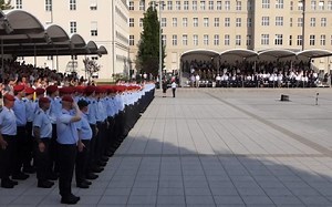 德仪仗队在新兵宣誓仪式下进场及演奏普鲁士的荣耀 prussia glory_哔哩哔哩_bilibili