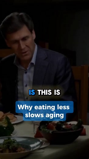 Longevity l Biohacking l Health on Instagram: "Want a free Longevity Guide with 7 science-backed habits that can add 10 years to your life? COMMENT “YES” and we’ll send it to you! EATING LESS ACTIVATES YOUR BODY’S ANTI-AGING DEFENSES David Sinclair explains why skipping meals and embracing mild stress - hunger, cold, heat, exercise - triggers a process called hormesis. This biological stress tells your body: adapt or die. The result? Stronger defenses against aging. ✅ More focus and sharper mind