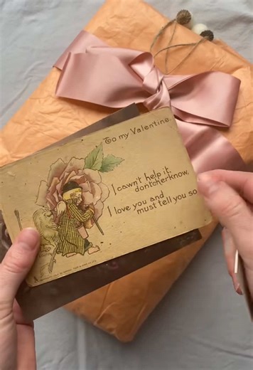 My vintage wedding dress that started this all 😍 #vintageweddingdress #vintagebridal #vintage