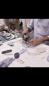 Lulu Back Pack Mini Fall-Winter To create doll characters for Mini we collaborated with Richard Gomes, who illustrated 10 imaginary rag doll characters, using his imagination and memories of all the péro textiles he has come across since the time he was introduced to the brand. Each of these dolls have been given names and his illustrations have been rendered as prints and elaborate 3-D embroideries using beads, sequins, threads and recycled fabrics with the help of our skilled craftspeople. #il