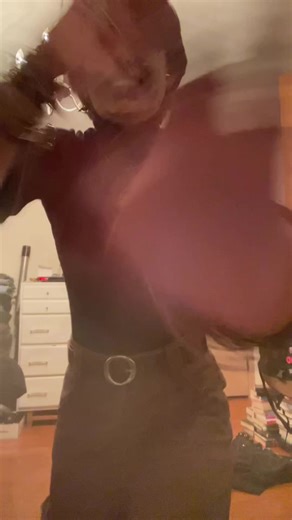 me every five seconds because I love my jingly self #wlw #jinglejanglejewelry #asmr