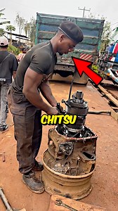 Mechanic’s physique is so insane 🥶💪🏽 . . . . #tchitsou #jackedmechanic #cameroon #africanstrength #naturalbodybuilding #hardwork #dedication #riceandchicken #musclebeast #demonback #tricepsgoals #physiqueinspiration #bodybuildingmotivation #genetics #musclepower #rawstrength #muscleaesthetics #beastmode #workethic #fitlife #grindneverstops #bodytransformation #musclemachine #naturalstrength #musclebuilding #workhard #fitspiration #noexcuses #legendaryphysique #unreal | Muscle Minds