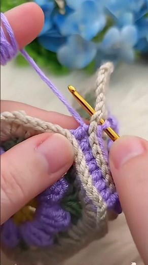 Crochet Granny Square Border Tutorial: How to Join with a Scalloped Edge!