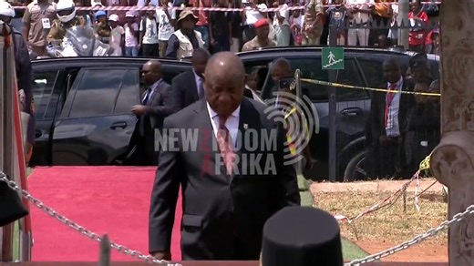 [WATCH] President Cyril Ramaphosa arrives at the SANDF Armed Forces Day celebrations in Thohoyandou, Limpopo. #Newzroom405 | Newzroom Afrika