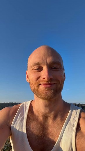 Maybe you’ve been watching handpan videos for months. Maybe even for years. And every time you hear that sound, something shifts inside you. A moment of calm. A sense of wonder. Maybe you’ve imagined what it would be like to play. But something always held you back. Too expensive. Too uncertain. Maybe just not the right time. But what if now is the time? Handpan Heaven is opening its doors again – our once-a-year Black Friday event for everyone touched by this instrument. And this year, we’ve de