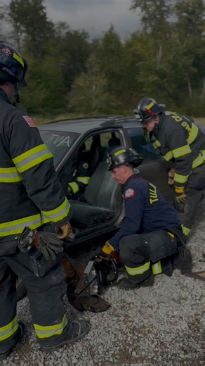 Tulalip Bay Fire crews regulary practice vehicle extrication, the life-saving work of safely removing people trapped after a crash. It’s serious training with a serious purpose, but we’ll admit, it also looks pretty fun to tear apart a car in the name of safety. 💪🚗💥 Every cut, lift, move, and experience with a different kind of vehicle helps your firefighter stay sharp and ready when seconds matter most. #TulalipBayFire #TrainingDay #VehicleExtrication #FireRescue #CommunitySafety #EverySecon
