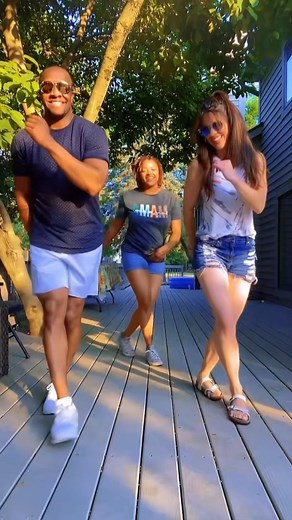 423K views · 11K reactions | This #trend got us turnin up with our Dance Sis at a kids birthday #party! 拾 #illbearound #callme #ceelogreen #timbaland #music #dance #linedance #cookout #vibes #family #friends #fun #onelove *Chroeo Credit on our TikTok Page  | Flowfit Life | Facebook