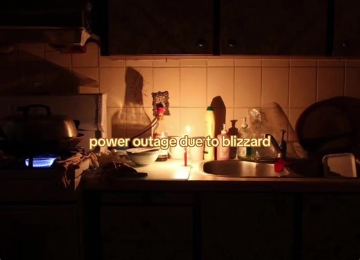 Power Outage During Blizzard: Tips for Staying Safe