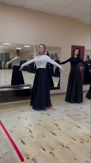 Russian floating dance 😱