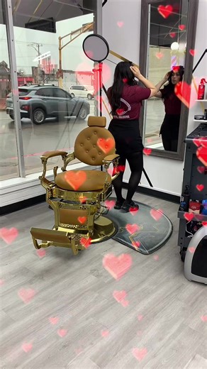 Book Your Appointment with Lupe the Lady Barber