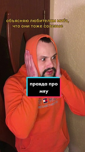 Stylish Outfit Transformations: Hoodie Fashion Showcase