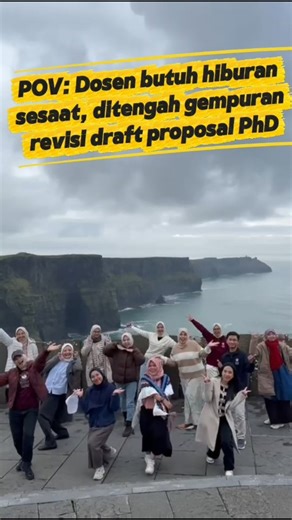 Wahyu Dewi Sulistyarini on Instagram: "Rombongan PDCP University of Galway, Ireland ini setiap harinya didpn laptop, brngkt kampus pagi2 ngejar bis kdng jalan kaki, tepat waktu masuk kelas, rajin ngerjain tugas dan selalu nervous setiap mau ketemu SPV dgn berusaha filling all of feedbacks dri beliaunya, menghabiskan waktu di perpus atau ada yg jdi langganan toko buku jg...tpi memang yg terlihat dri video beberapa detik ini hanya secuil dri perjalanan program ini🫣🫣🤣🤣🤣 #mood pembelaan diri ya