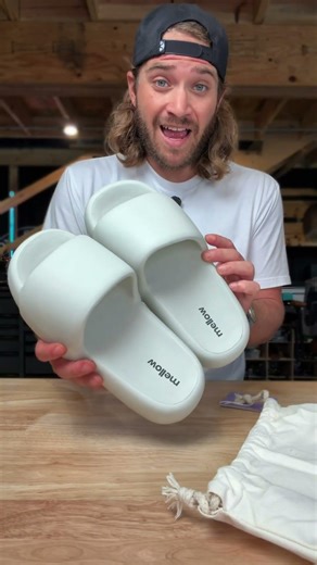 NEW MellowSoft Cloud Slides Sleep #slides #mellow #mellowslides #comfyslippers #cloudslides