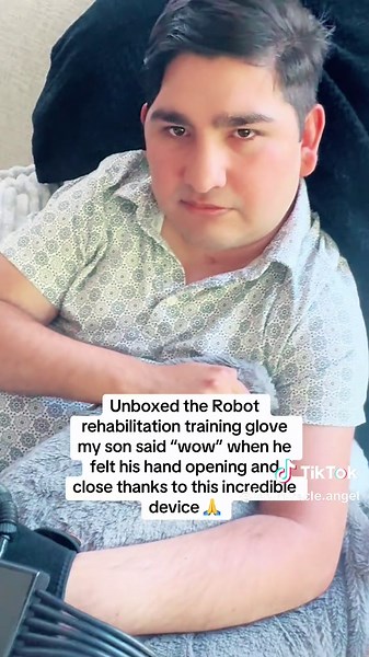 Glove Rehabilitation: Leo's Incredible Progress