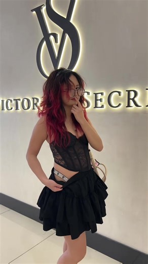 Victoria's Secret Matching Outfits: Twinning in Style