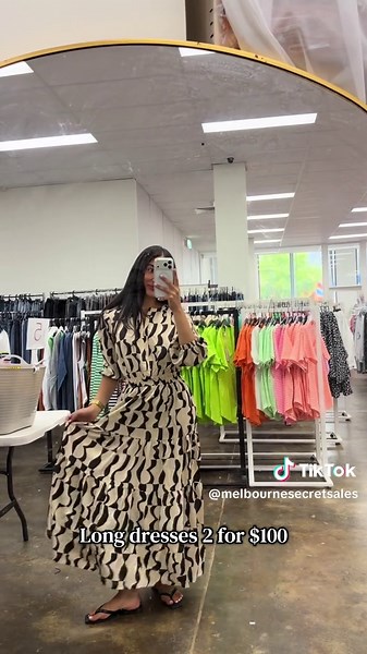 Sale continues all weekend 💖 👚 Zoe Moss ladieswear warehouse sale this week, prices from $10 and up to 80% off only at 8 Gipps Street, Collingwood VIC 3066 this Thursday 12th to Sunday 15th March from 9-5pm. 🏷️ Prices from $10 and up to 80% off 🛒 A big week of savings on dresses, blazers, coats, shirts, pants, skirts, sweats, tees, denim, knits, bags & more (Up to size 24). 📠 Payments: Cash and cards are welcome 📅 Saturday, 14th Mar 9-5pm 📅 Sunday, 15th Mar 9-5pm 📍 Location: 8 Gipps St, 