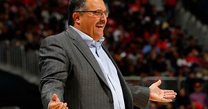 Pistons coach Van Gundy can't escape jury duty