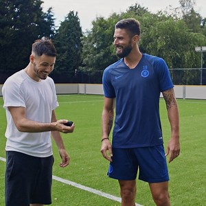 423K views · 7.5K reactions | Olivier Giroud, Emerson Palmieri, and Jorginho take on the #FIFARatings challenge with the F2! ⚽️ | Chelsea Football Club | Facebook