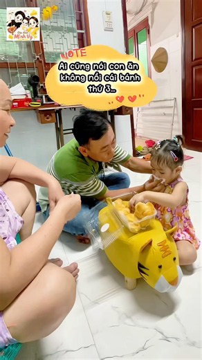 Phô Mai quyết tâm ăn hết hộp bánh su mới chịu 😂