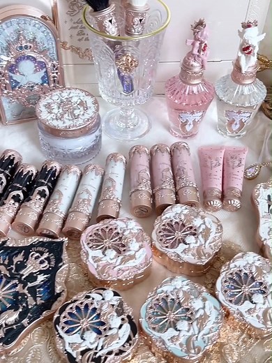 Unboxing the Most Sophisticated Packaging | Flower Knows