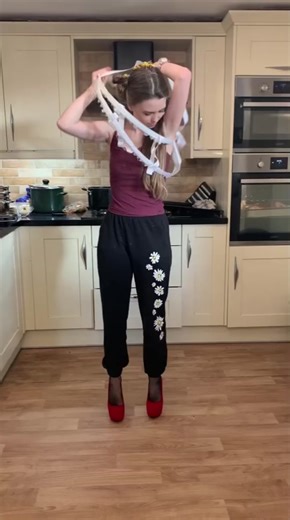 Ever After High Dress Up - Apple White Cosplay Tutorial