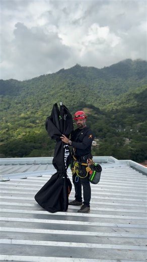 Backup you can trust when the stakes are high. The Spacenet™ is your ultimate backup for tools & materials working at height. Lightweight, durable, and engineered to perform when it matters most. ✅ Tunable to any rigging scenario ✅ Lightweight and easy to transport ✅ Third Party Tested Learn more via the link in our bio. | Never Let Go