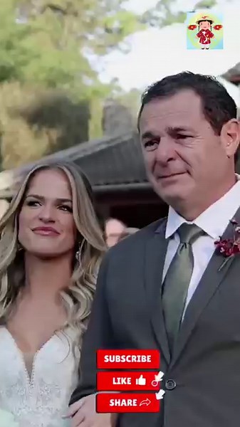 Tears Flow as Groom and Son See the Bride Walk Down the Aisle #wedding #lacaxunghe