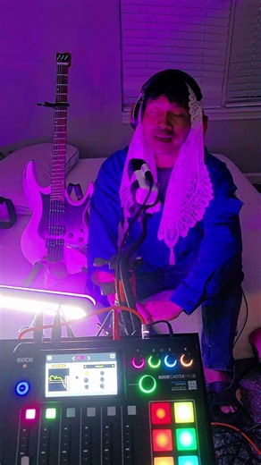 How to setup Rodecaster pro 2 for singing