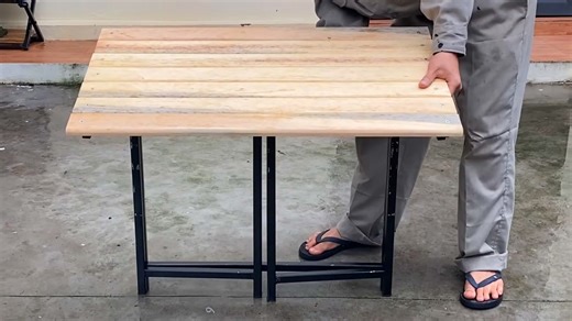 Create a Smart Folding Table with Metal Utensils – Genius DIY Craftsmanship Ideas Revealed!