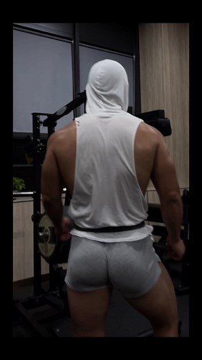 #hipman #musclemen #bodypositivity #sexymen #squat #musclemax #armexercise #pectoralmuscles #menbodypositivity #abdominalmuscle #gymboyfriend #gymbodybuilder #gymaddict #weightlifting🏋️🦁💪 #weightliftingchallenge #squatchallenge
