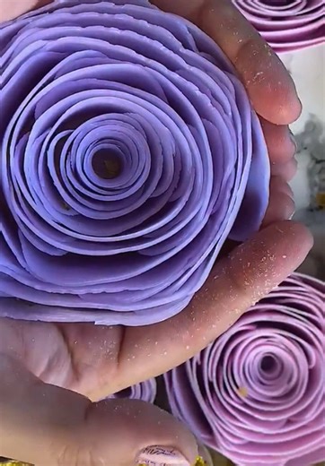 ASMR Soap Crushing: Relaxing Crunchy Sounds
