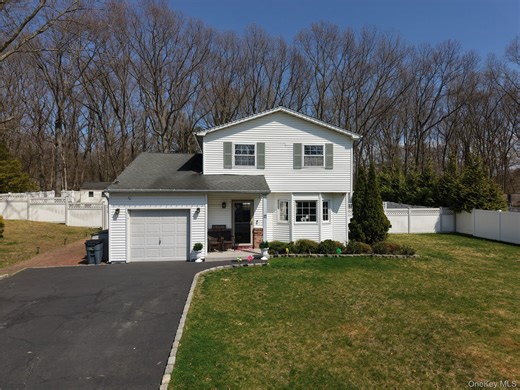 17 Felway Dr, Coram, NY 11727 - MLS 979673 - Coldwell Banker