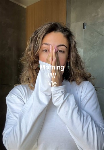 Not every morning looks like this, but i want it to be like this 😅 #morningroutine #kuwait