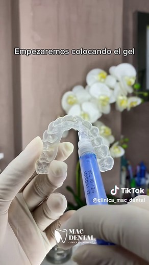 ¿Quieres blanquear tus dientes desde 🏠? ¡Te enseñamos a usar nuestro Kit de Blanqueamiento Casero! 🫶🏼💫 … 📲Whatsapp👉🏼 993149124 📍 Alfredo Lapoint 619 - Chiclayo #dentista #dental #blanqueamiento #blanqueamientodental #blanqueamientodentalcasero #viral #clinicadental #tratamientodental #fyp #dientesblancos