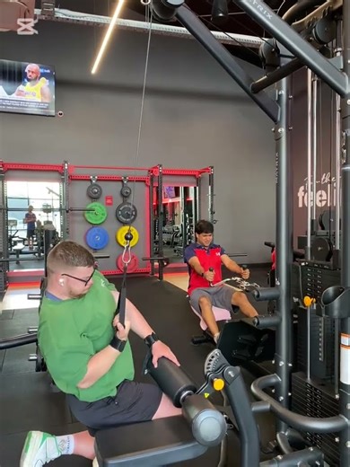 I am a 19 year old bodybuilder Back day trying to get big