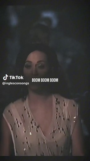 Katy Perry - Fireworks: A Mesmerizing Display of Explosive Energy