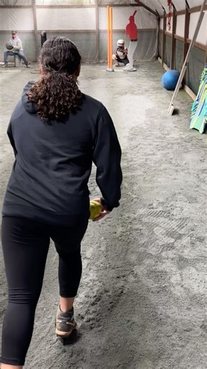 Tunneling your pitches is difficult but well worth the years of focused practice. Throwing multiple pitches, in the same location but different breaks/speeds/ending points is critical to pitchers’ success these days. Do you tunnel? ⬇️👇🏽 #pitching #fastpitch #softball #pitcher #baseball #softballgirls #pitcher #collegesoftball Pitching coach. Softball pitcher. Softball strikeout. softball. Softball games. Softball game. Big strikeout. Youth pitcher. Beginning pitching. College pitching tips. Um