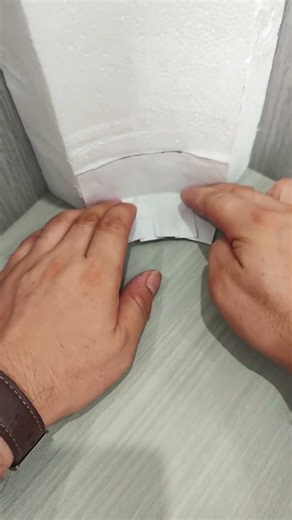 Tiling skills, home decoration, tile-layer tips.