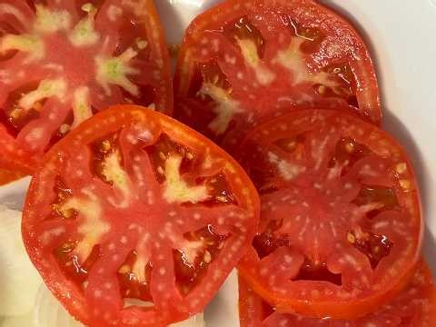 ¡El SECRETO que nadie te cuenta para tener TOMATES GIGANTES! 🍅