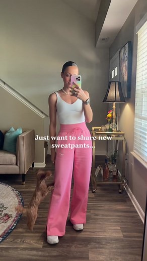 Styling Pink Sweatpants: Outfit Ideas and Inspiration