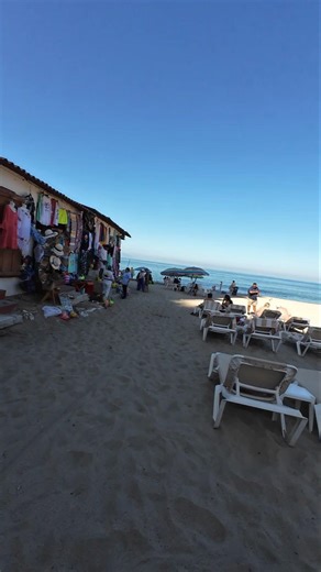 Recomendamos visitar playa de oro, un lugarcito en puerto vallarta