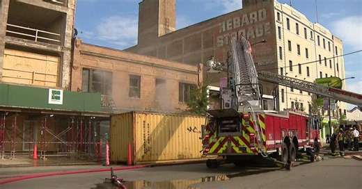 Chicago firefighter hurt while putting out Edgewater restaurant fire