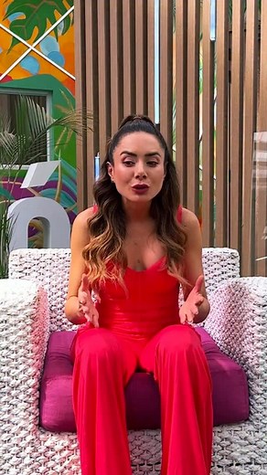 Tenganse duro, porque Johanna Fadul entra a #LaCasaDeLosFamososCol3 y solo podemos decir una cosa: el termómetro de la convivencia se fue a rojo. 🔥🏡 ¡Viene belleza, viene carácter y cero filtros! 😍 #LaCasaDeLosFamososCol | Canal RCN