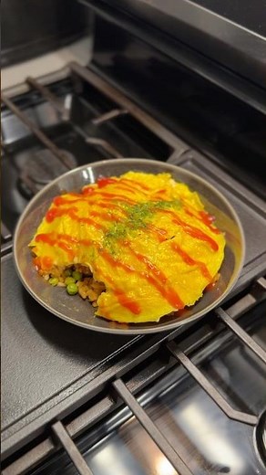 (✿) omurice (japanese omelette rice)