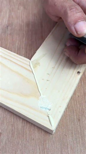 Manual Stapler Hack for Wood Repair You Need to Know #WoodworkingHacks #DIYRepair #WoodworkingTips