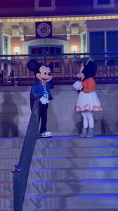 Mickey and Minnie got into the Star Wars spirit and gave us a sweet farewell on our way out of Star Wars Nite!! °o° How cute are they in their Star Wars outfits? Thanks for following along with all our Star Wars content today! #starwarsnite #disneylandafterdark #mickeymouse #starwars #minniemouse | Disney Addicts